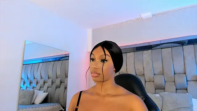 ChaynnaCooper online show from February 12, 2025, 3:27 pm