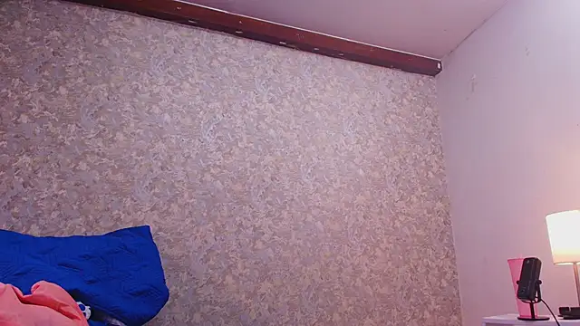 nicol f online show from January 21, 2025, 7:17 pm