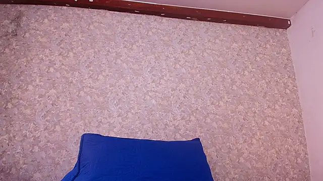 nicol f online show from February 8, 2025, 7:27 pm