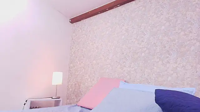 nicol f online show from September 29, 2025, 7:19 pm