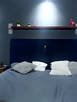 Ursa sexy online show from September 17, 2025, 6:48 am