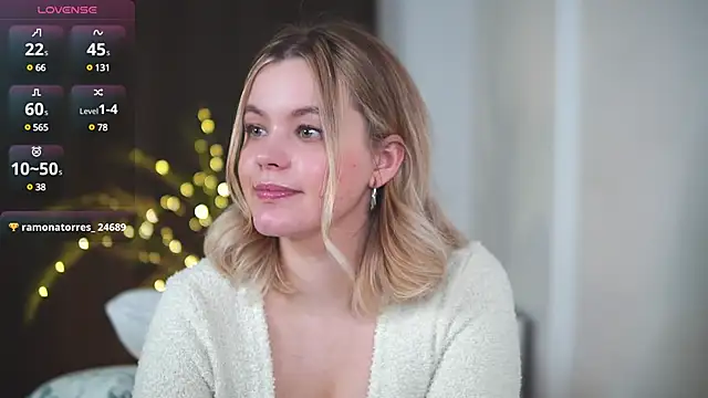 Snapshot of Milana15 chatting on March 9, 2025, 3:49 pm Milana15 online show from March 9, 2025, 3:49 pm