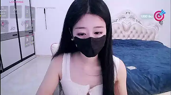 CN-xiaofei online show from February 20, 2025, 4:28 am