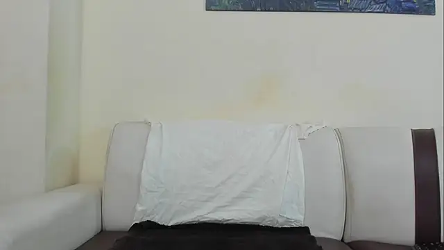 lunainsane58 online show from February 26, 2026, 1:43 pm