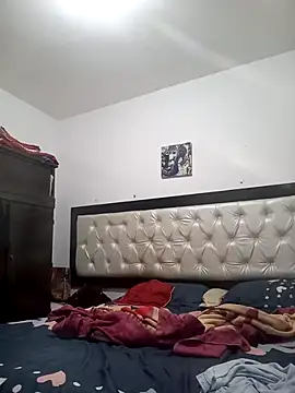 nahiarapalmer19 online show from January 3, 2025, 2:32 am