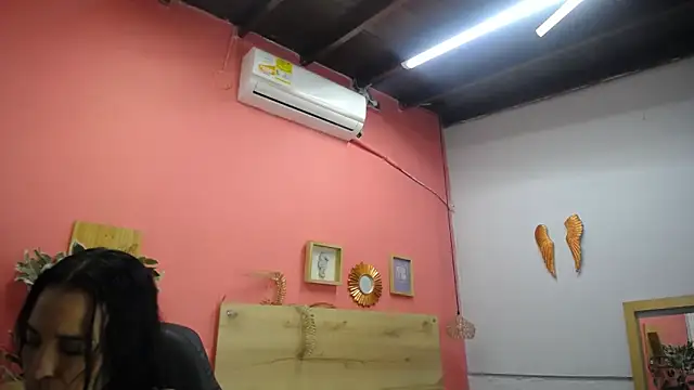 Snapshot of scarlet-foox chatting on November 13, 2025, 12:15 pm scarlet-foox online show from November 13, 2025, 12:15 pm