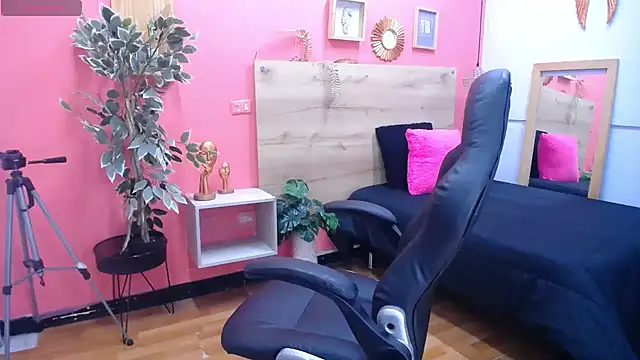 Snapshot of scarlet-foox chatting on November 19, 2025, 2:50 pm scarlet-foox online show from November 19, 2025, 2:50 pm