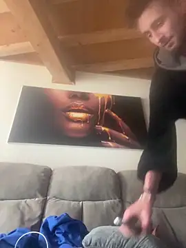 Bigkisslove online show from March 22, 2026, 8:40 am