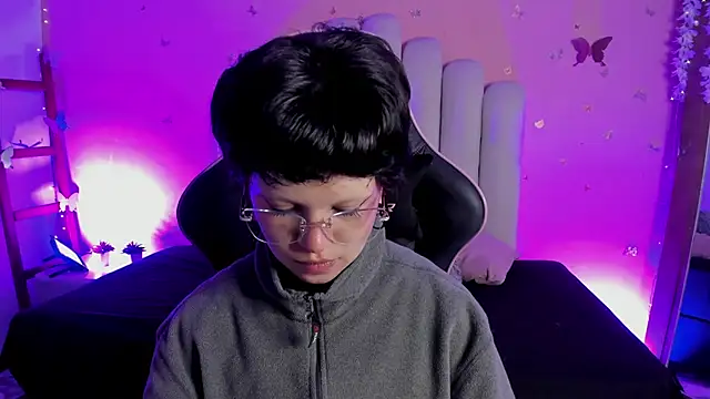 Snapshot of KatyXXX_gh chatting on March 21, 2025, 12:06 pm KatyXXX gh online show from March 21, 2025, 12:06 pm