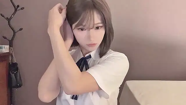 -XunMengLong- online show from November 12, 2025, 4:07 pm