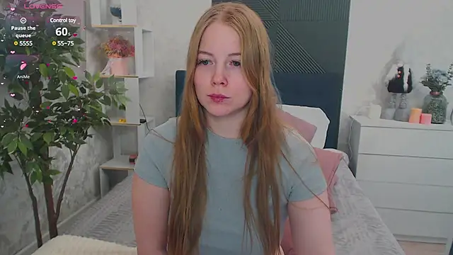 Snapshot of JennyyHot chatting on December 27, 2024, 12:34 pm JennyyHot online show from December 27, 2024, 12:34 pm