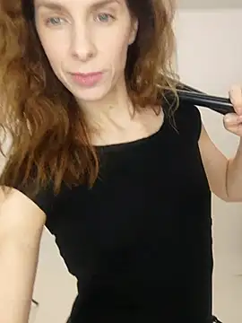 Snapshot of YourSuperModel chatting on November 13, 2025, 12:15 pm YourSuperModel online show from November 13, 2025, 12:15 pm