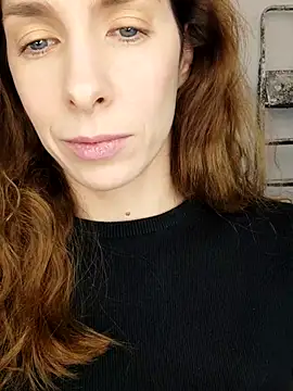 Snapshot of YourSuperModel chatting on December 4, 2025, 11:08 am YourSuperModel online show from December 4, 2025, 11:08 am