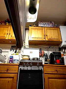 intx800 online show from February 19, 2025, 3:06 am