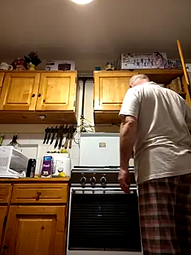 intx800 online show from February 28, 2025, 3:15 am