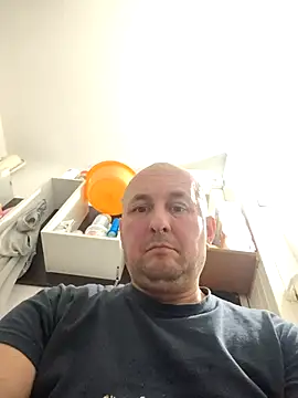 intx800 online show from November 11, 2025, 4:18 pm