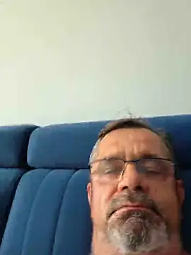 axecoman60 online show from June 28, 2026, 9:48 am