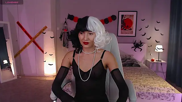 Bellla Haddid online show from November 1, 2025, 1:18 am