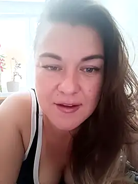 LunikaLunaX online show from September 9, 2025, 9:53 am