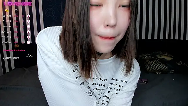 Dark Ester online show from January 25, 2025, 1:52 pm