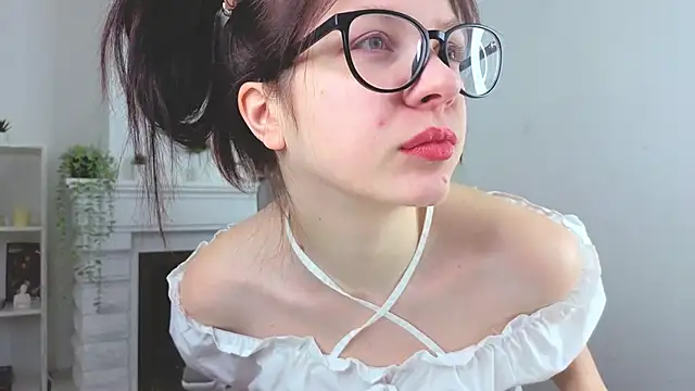 Snapshot of Baby_Evalena chatting on January 6, 2026, 5:11 am Baby Evalena online show from January 6, 2026, 5:11 am