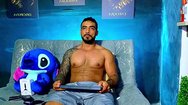 ERIC HARRISON online show from October 28, 2025, 10:01 pm