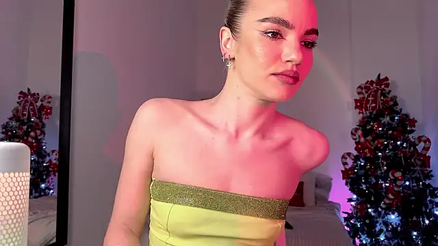 Heidi11 online show from December 14, 2024, 3:47 pm