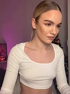 Heidi11 online show from December 23, 2024, 5:43 pm