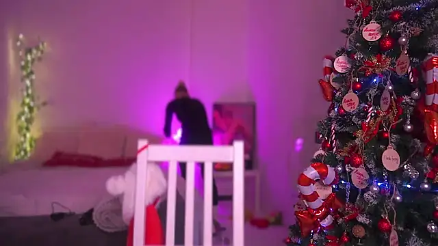 Heidi11 online show from December 24, 2024, 10:06 pm