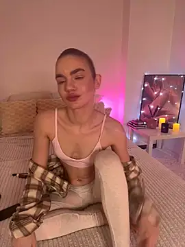 Heidi11 online show from January 5, 2025, 7:17 am