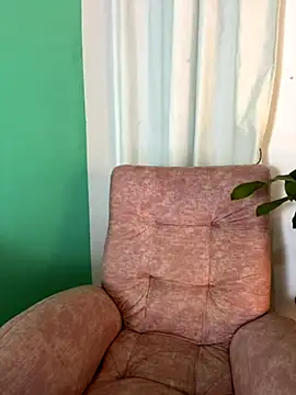 littlemelodi18 online show from November 3, 2025, 1:19 am