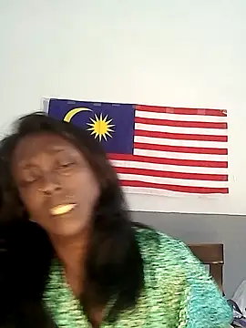 mamakarma1403 online show from November 22, 2025, 2:21 am