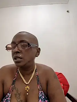 mamakarma1403 online show from June 12, 2026, 3:27 am