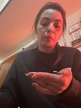 kattleya1407 online show from February 19, 2026, 2:07 am