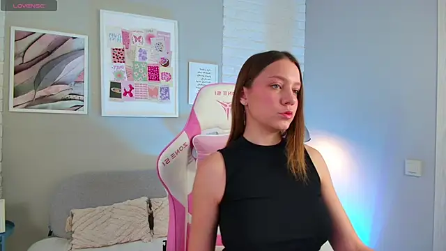 AliceBrayan online show from March 4, 2025, 5:21 am