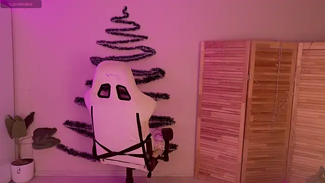 Miss Mia Murr online show from December 18, 2025, 5:13 am