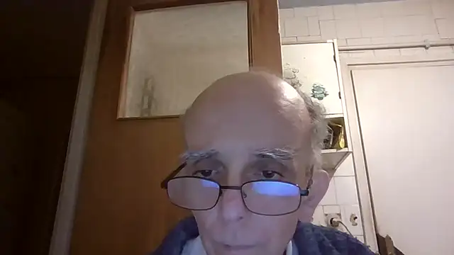 mariusica1xh online show from March 26, 2026, 10:48 pm