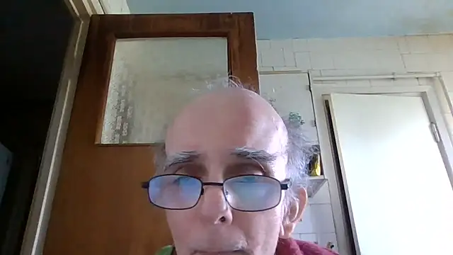 mariusica1xh online show from May 15, 2026, 9:49 am