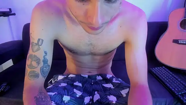 Henrikk senn online show from January 8, 2026, 9:39 pm