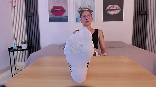 Angela donnato online show from March 27, 2026, 3:56 am