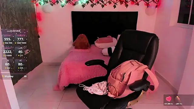 Snapshot of Lilith_Miller21 chatting on September 19, 2025, 9:15 pm Lilith Miller21 online show from September 19, 2025, 9:15 pm