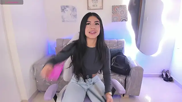 Charlotte cowell sub1  online show from December 2, 2025, 3:29 pm