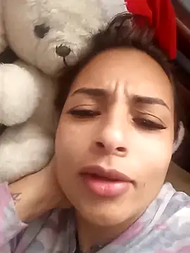 mykaelahoney online show from October 31, 2025, 3:02 pm