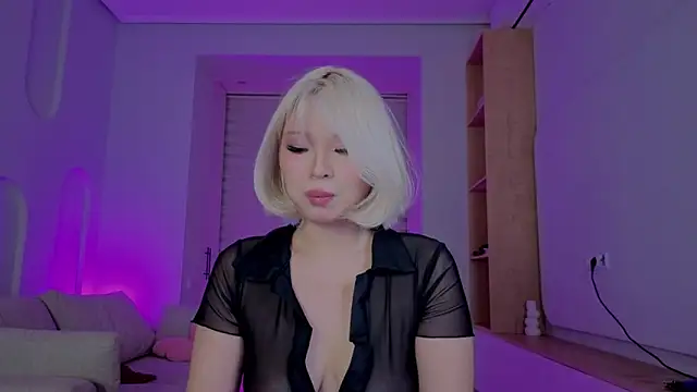 RileyMee online show from October 17, 2025, 1:35 pm