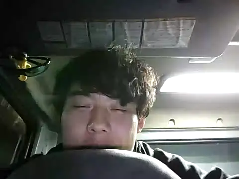 Snapshot of whitebriefboy chatting on January 18, 2025, 5:26 pm whitebriefboy online show from January 18, 2025, 5:26 pm