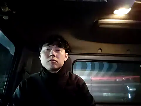 Snapshot of whitebriefboy chatting on January 29, 2025, 2:10 pm whitebriefboy online show from January 29, 2025, 2:10 pm