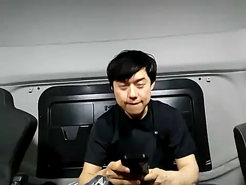 Snapshot of whitebriefboy chatting on September 29, 2025, 4:01 pm whitebriefboy online show from September 29, 2025, 4:01 pm