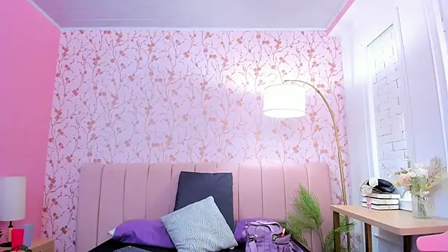 amber-hill online show from October 28, 2025, 7:16 pm