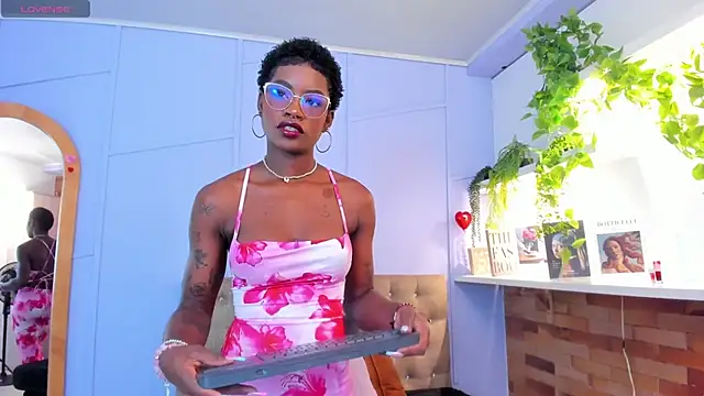 Snapshot of amber-hill chatting on June 29, 2026, 12:16 pm amber-hill online show from June 29, 2026, 12:16 pm