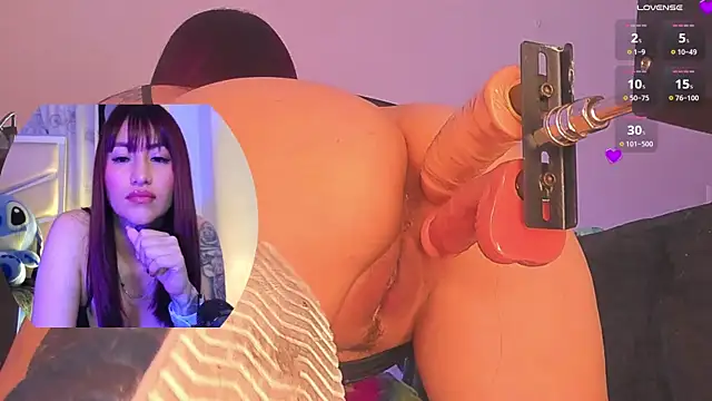 jolee   online show from November 4, 2025, 2:10 am